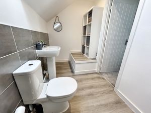 En suite- click for photo gallery